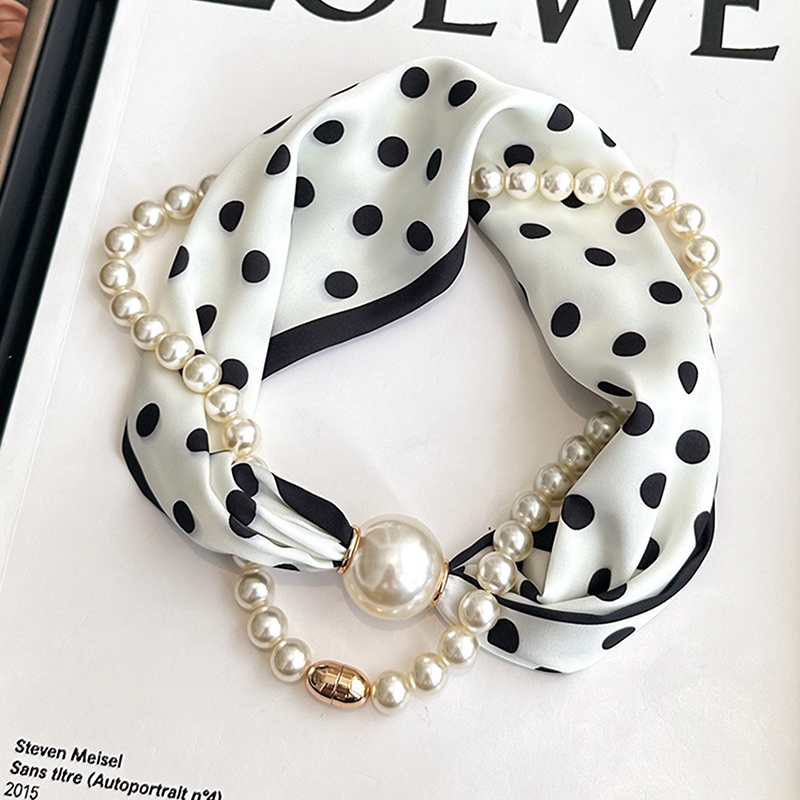 Атласный шейный платок с жемчу – обзор и цена Pearl Trim Chain